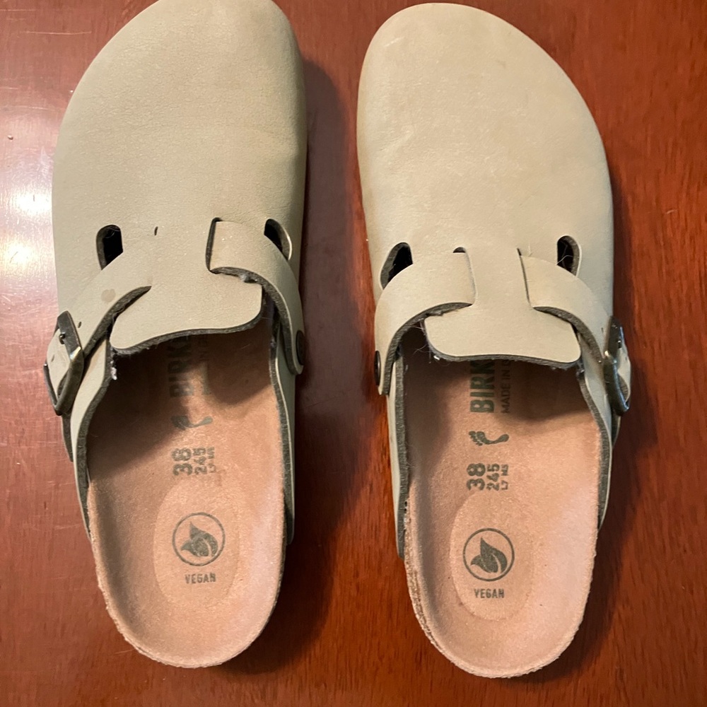 Birkenstock khaki Vegan Clogs